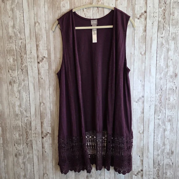 Chico's Deep Burgundy Top - Picture 1 of 9